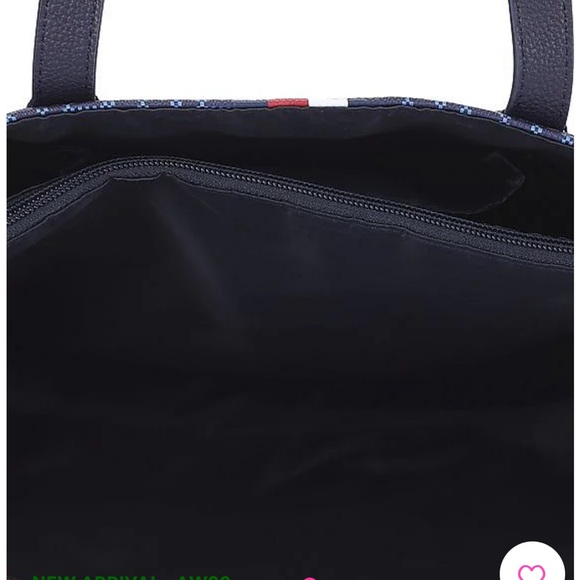 Sold elsewhere TOMMY HILFIGER Women Navy Waverly All
Over Monogram Print - Picture 9 of 12